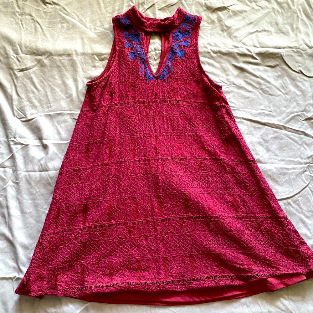 S - Keyhole Ayla Burgundy Dress
